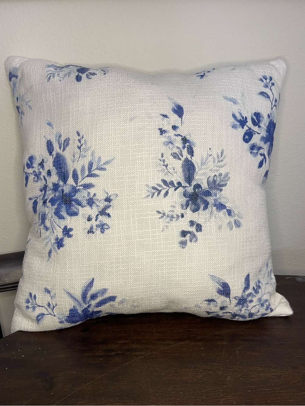 Sonoma Accent Pillow White Blue Floral Striped 18”x18” Square Throw Traditional